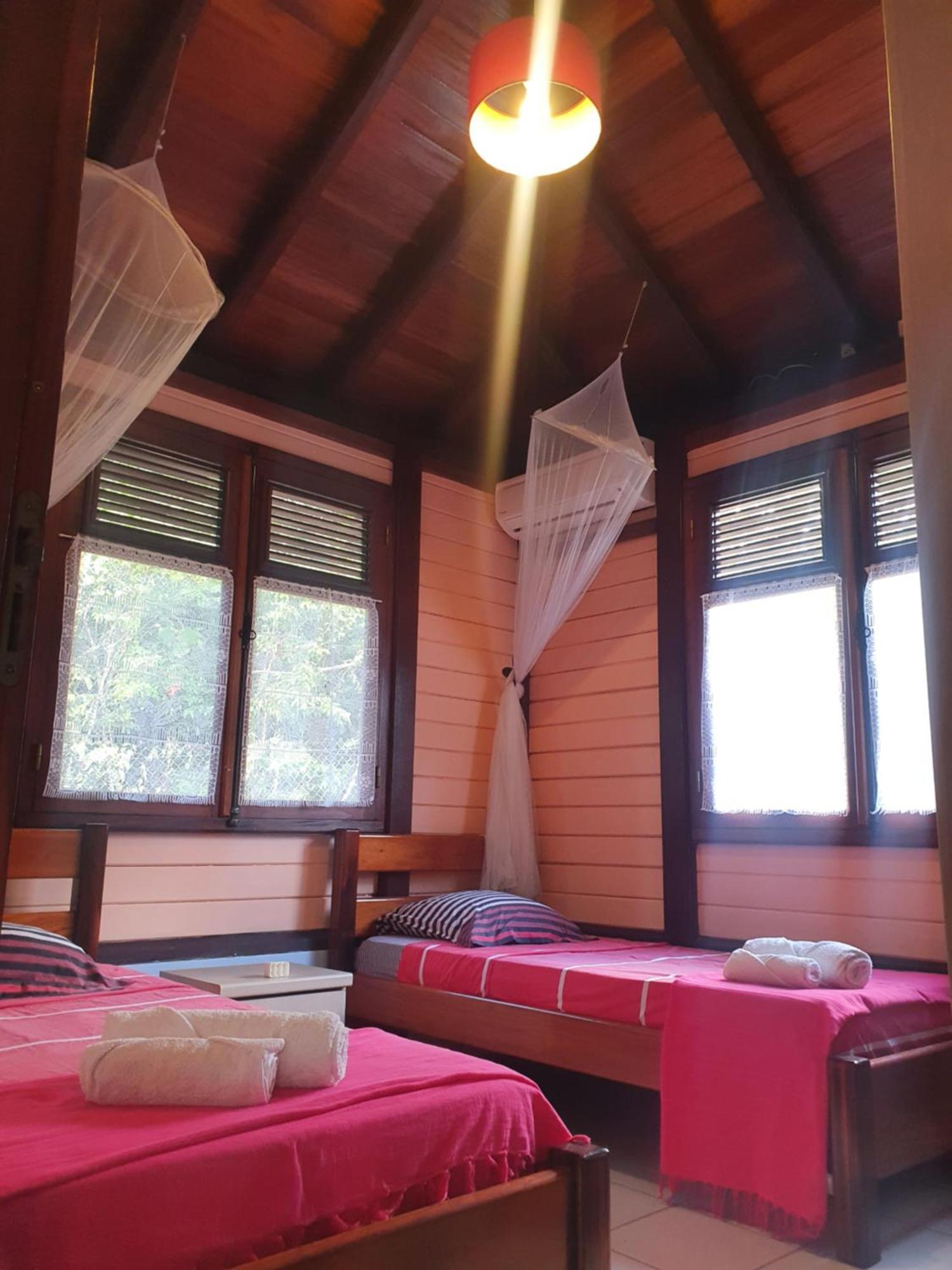 Cottage La Pointe Marine Deshaies Zewnętrze zdjęcie
