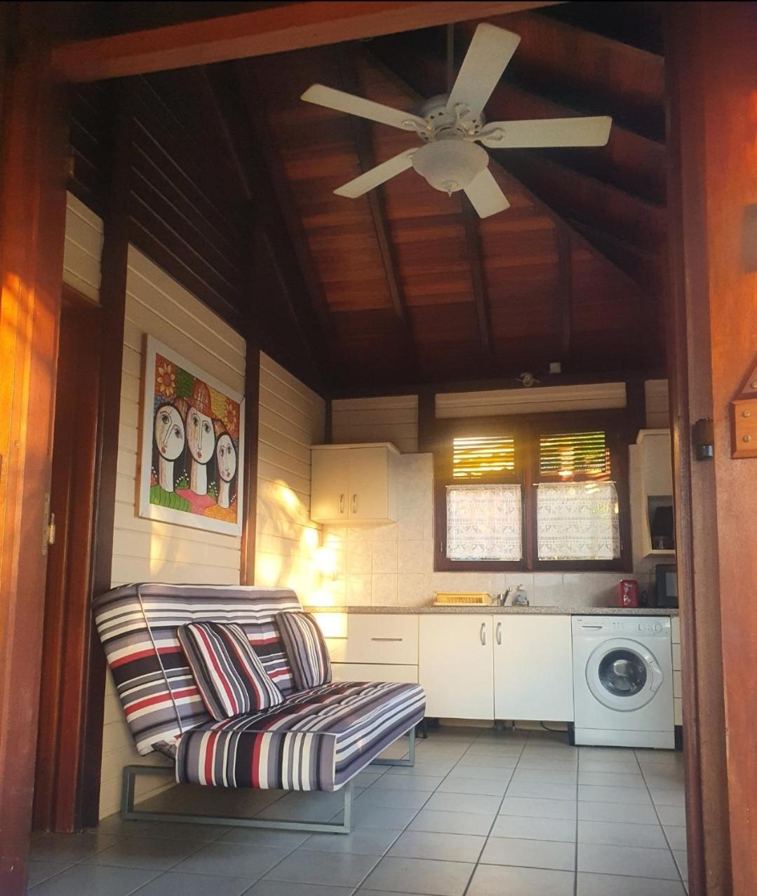 Cottage La Pointe Marine Deshaies Zewnętrze zdjęcie